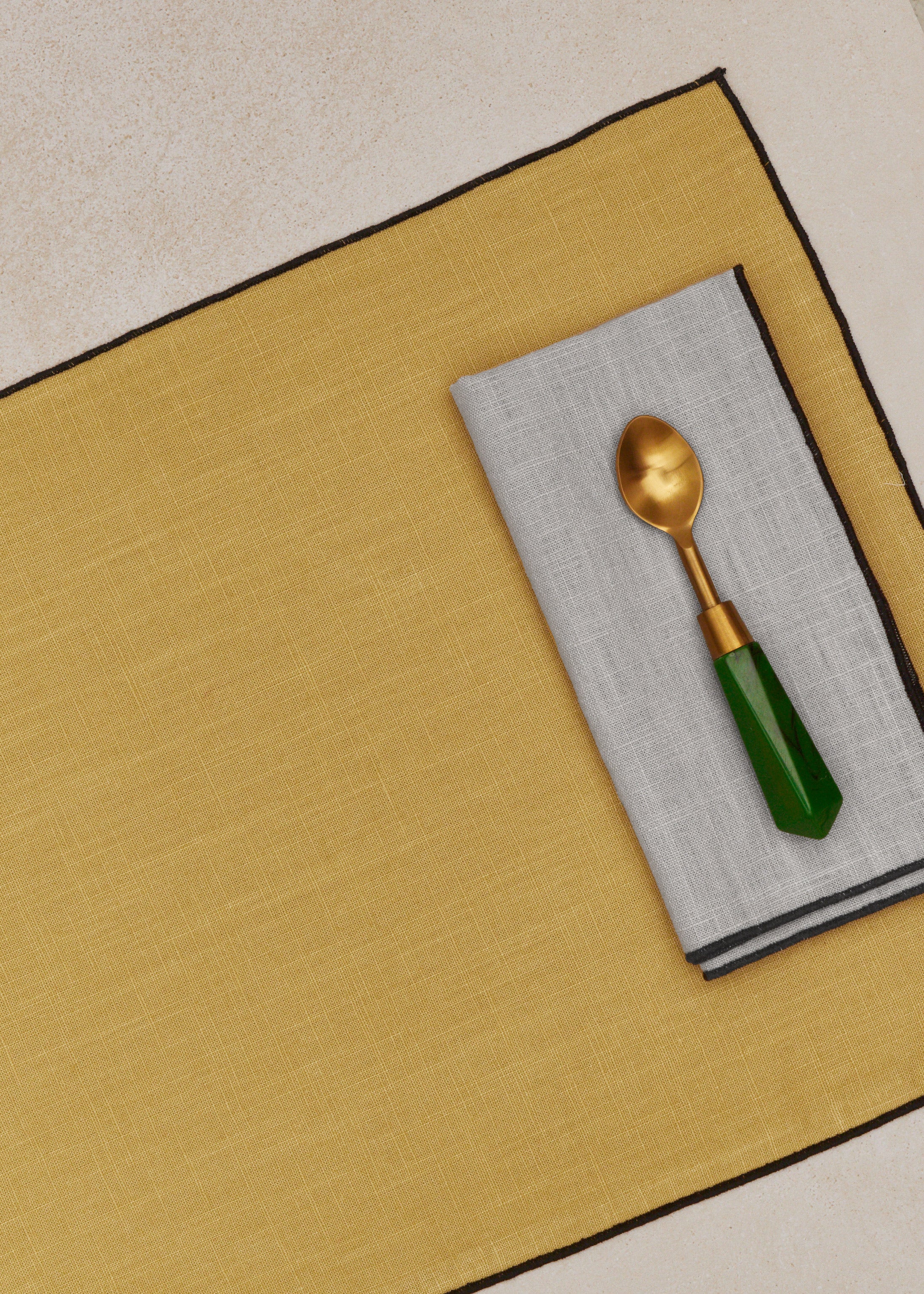 Pack 4 Individual lino borde negro