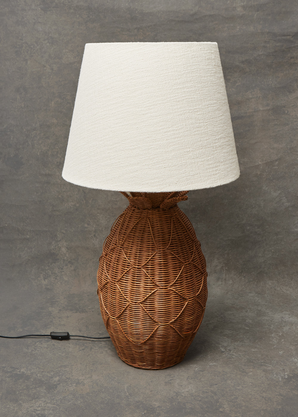 LÁMPARA PIÑA RATAN