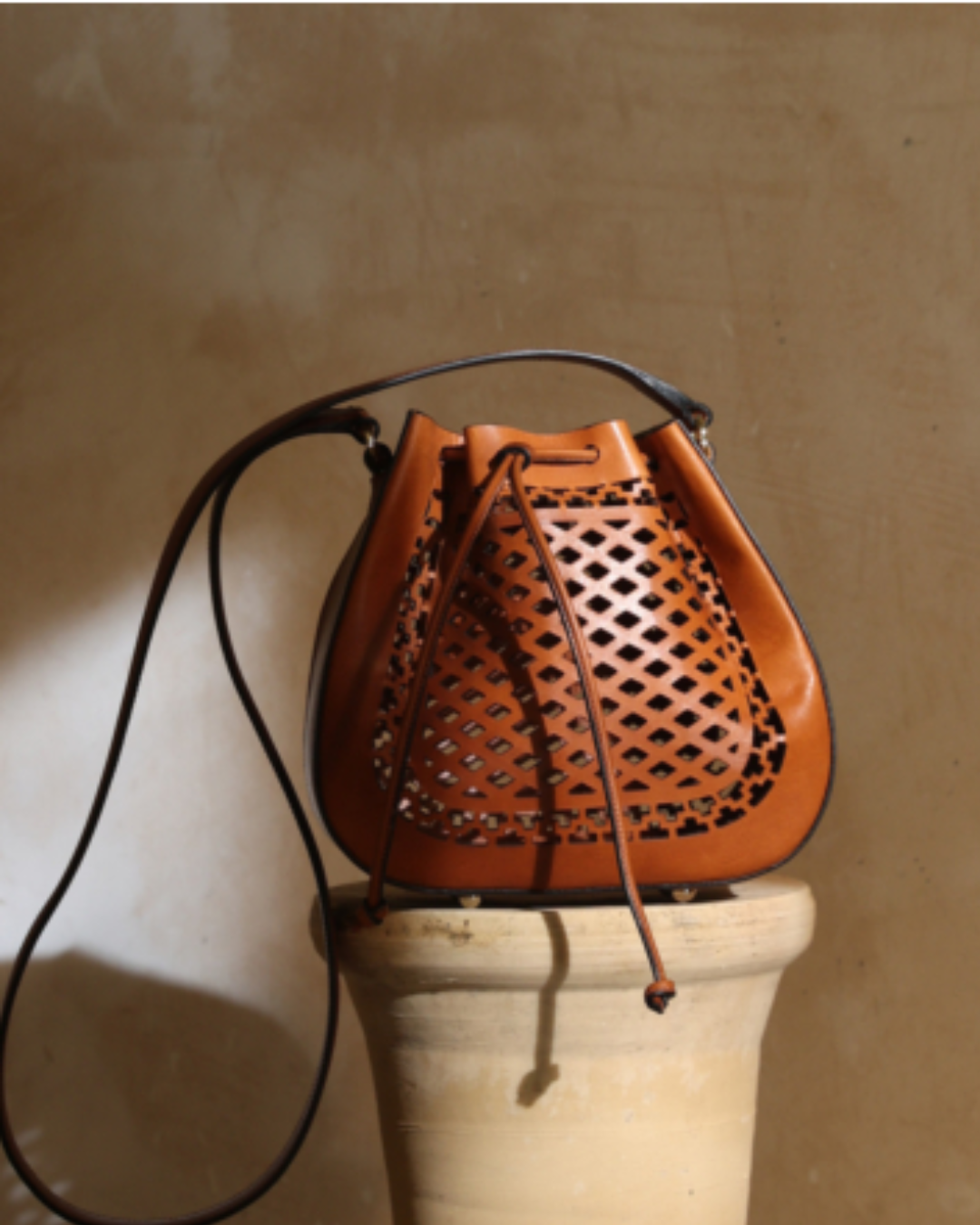 Bolso Tonneau avellana