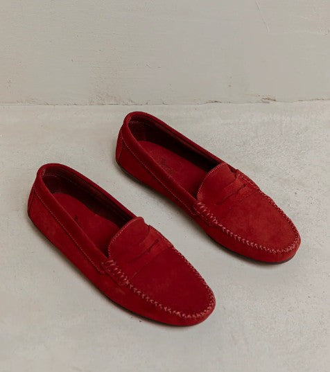 Mocasines ante burdeos