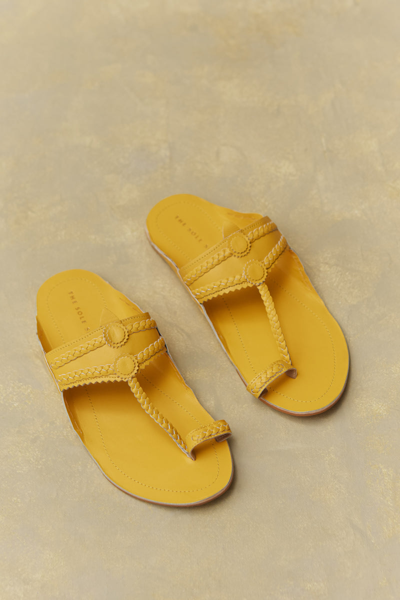 Sandalias Mostaza