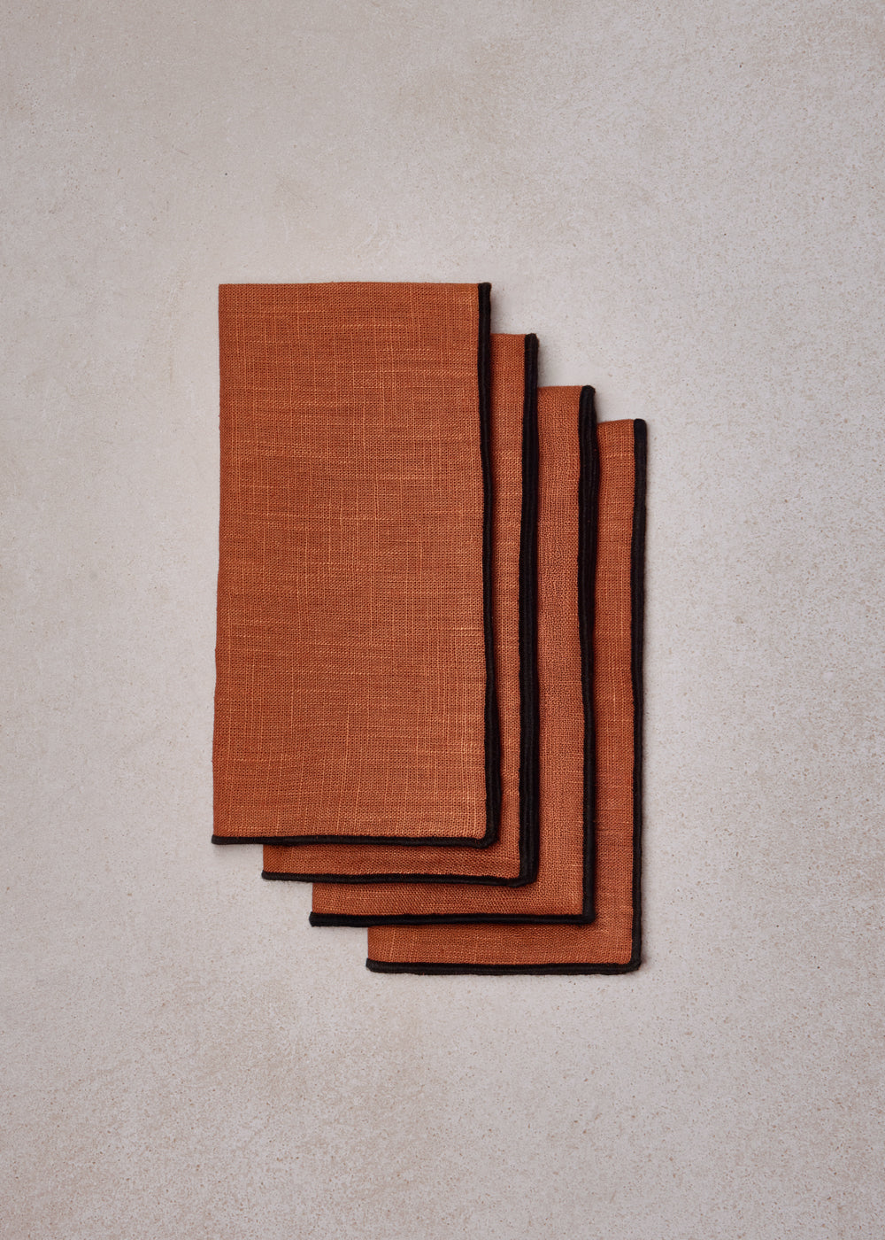 PACK 4 SERVILLETA LINO BORDE NEGRO