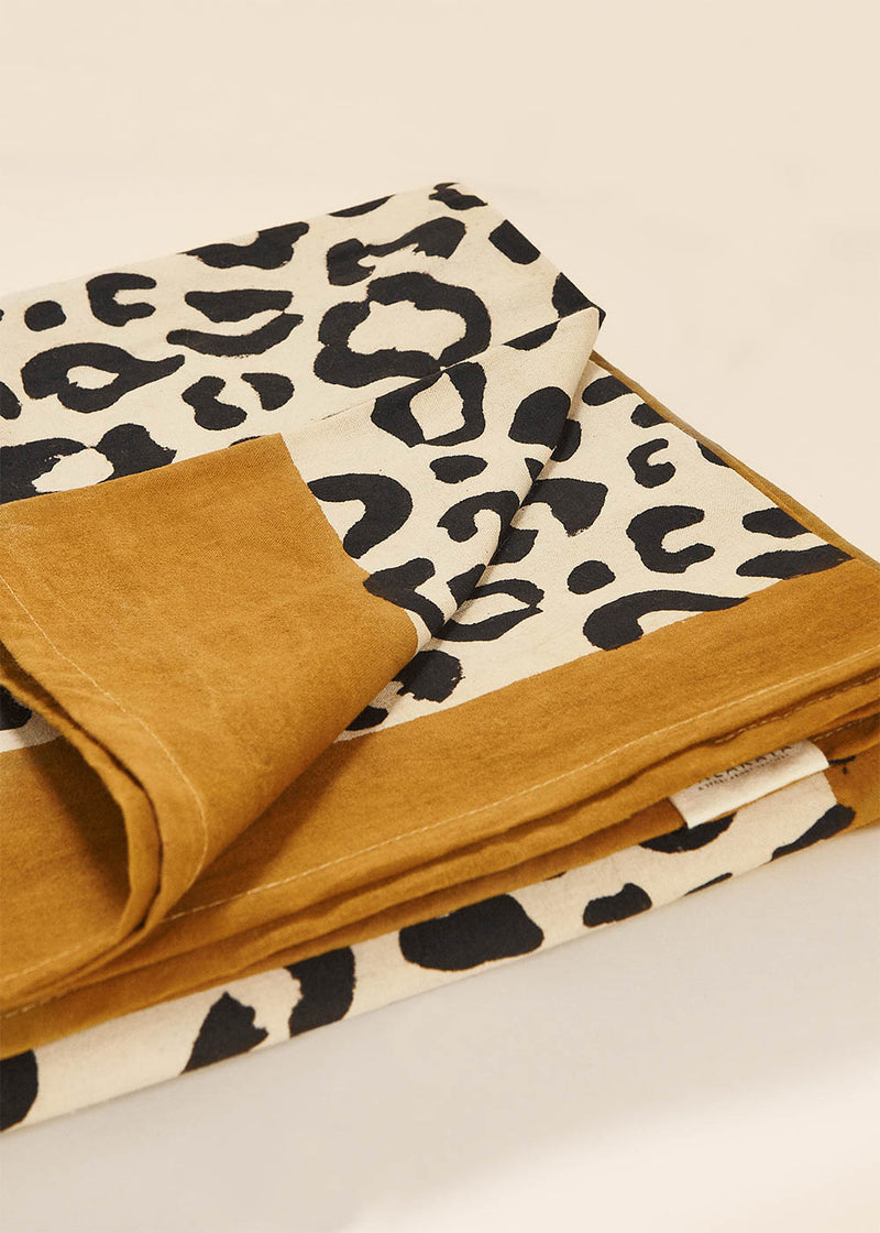 Mantel estampado leopardo