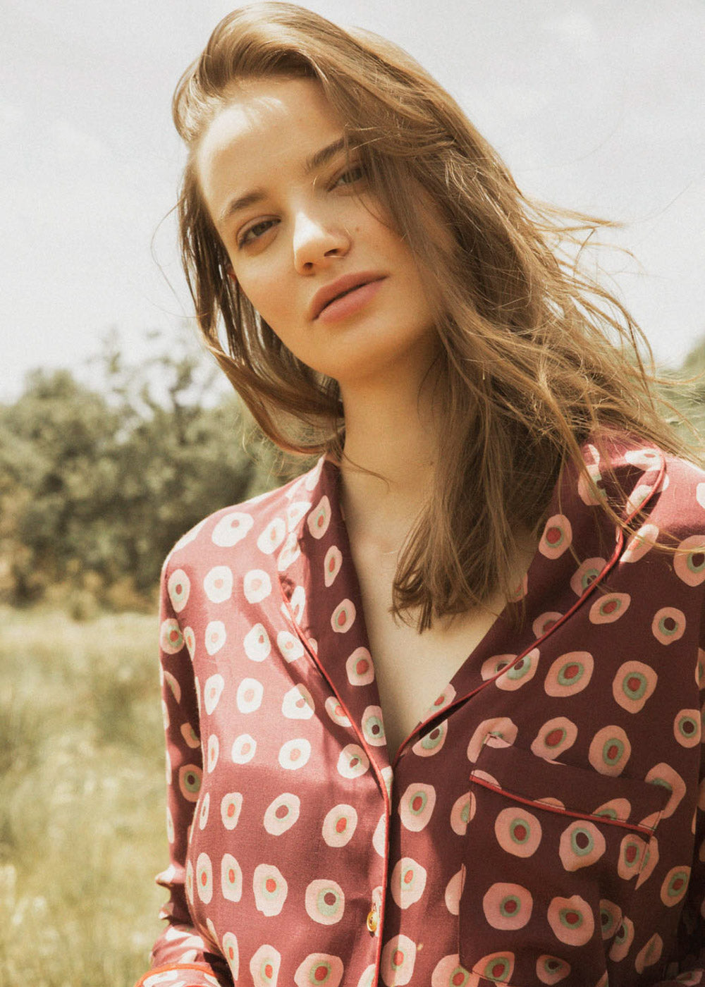 Pijama lunares vino