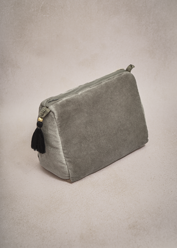 NECESER TERCIOPELO GRIS MEDIANO
