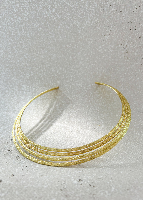 Collar dorado
